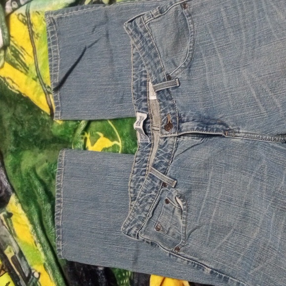 Levi low rise Boot cut jeans - Picture 5 of 5